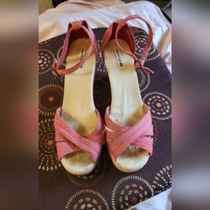 American Eagle - red and white wedges heels